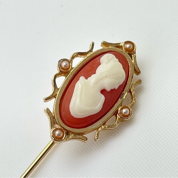 AVON Vintage Cameo Stick Pin with Faux Pearls - Picture 3 of 6